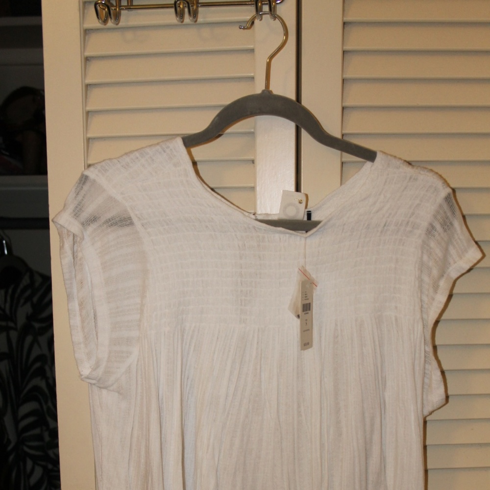 Casual White Top ** New with Tags